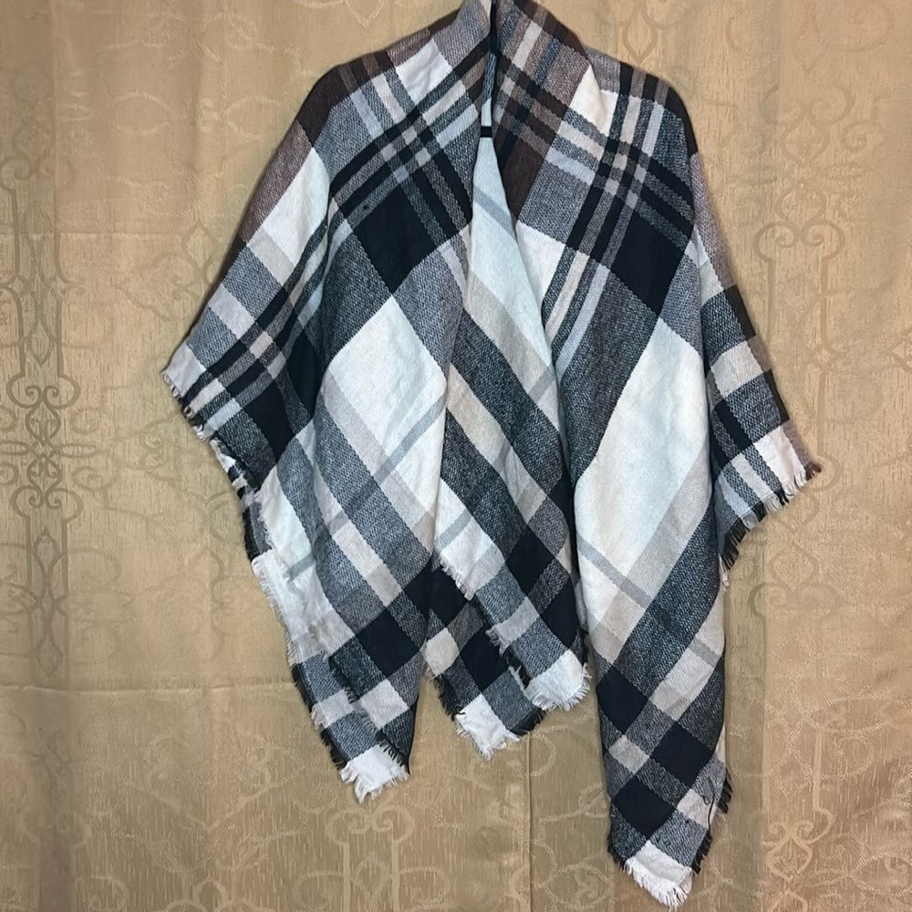 Plaid Open Front Poncho Wrap Scarf Black White Brown OSFM Fall Neutral Cozy